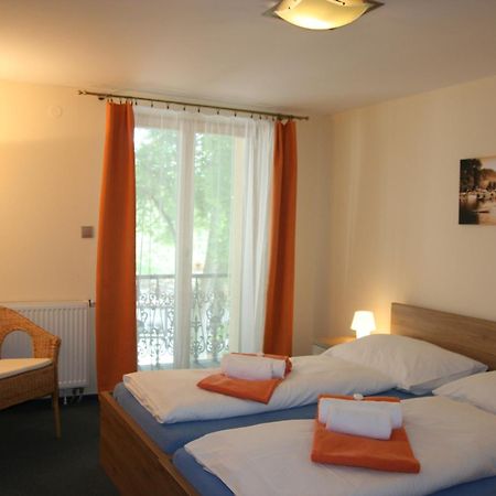 Hotel Praha Potštejn Buitenkant foto